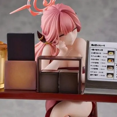 Figure Aru (Dress): Memorial Lobby Ver. Scale 1/7 by Solarain